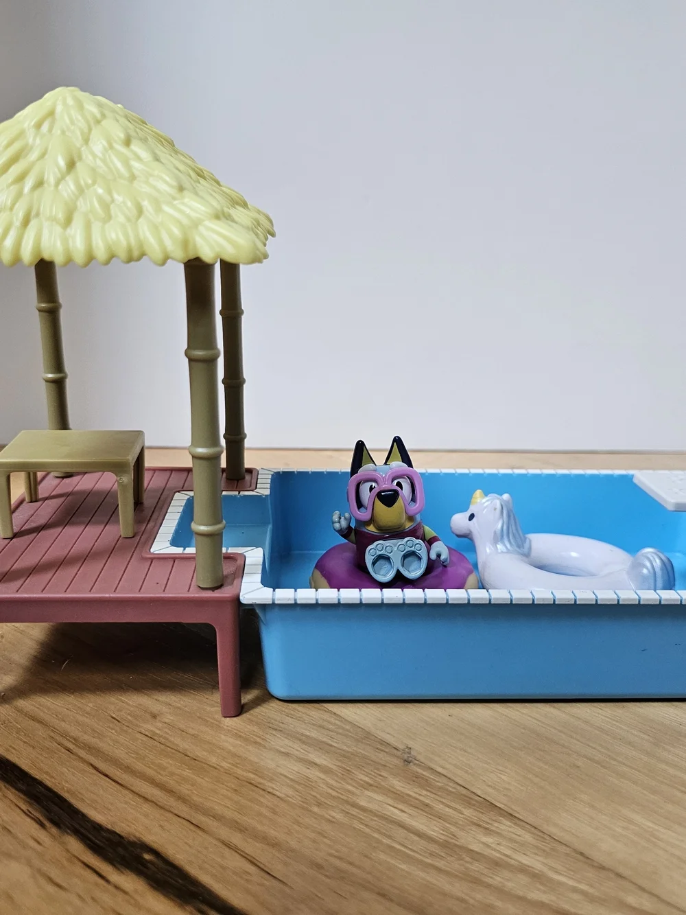 Small Pets Pool Playset Accessory - Blue and Pink